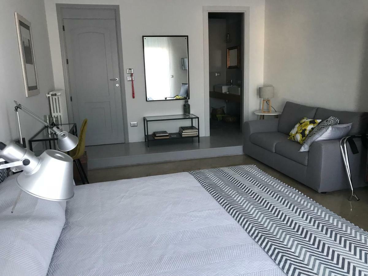 Questa Casa Non E'un Bed & Breakfast 3*